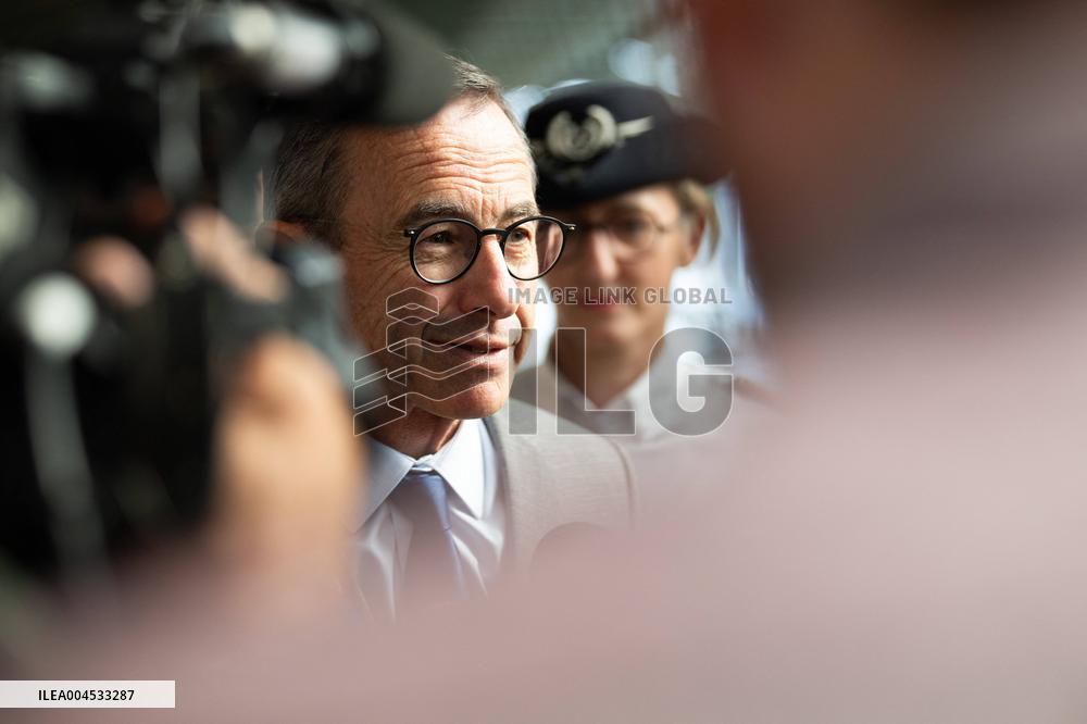 Bruno Retailleau at Gare du Nord Against Illegal Immigration - Paris