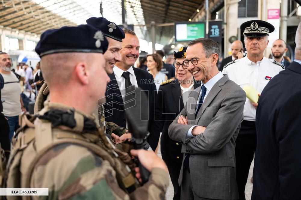 Bruno Retailleau at Gare du Nord Against Illegal Immigration - Paris