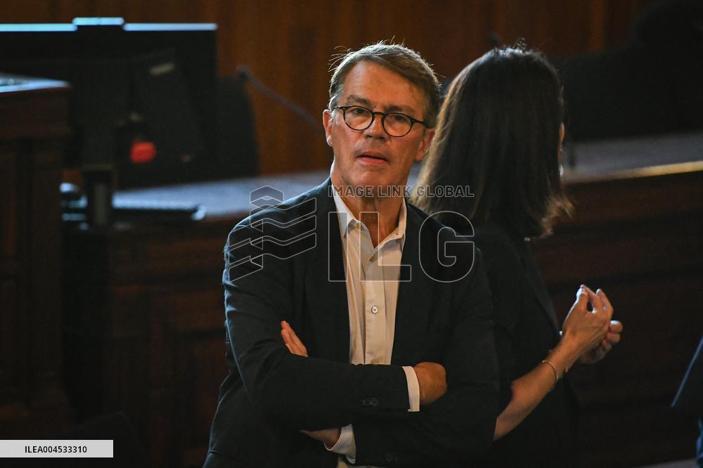 Tour de France dictation at the City Hall in Paris - FA
