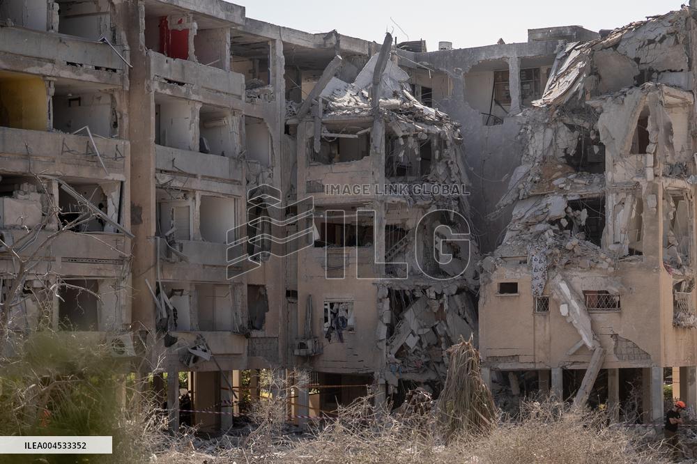 Iranian Balisstic Missle Hit Israel