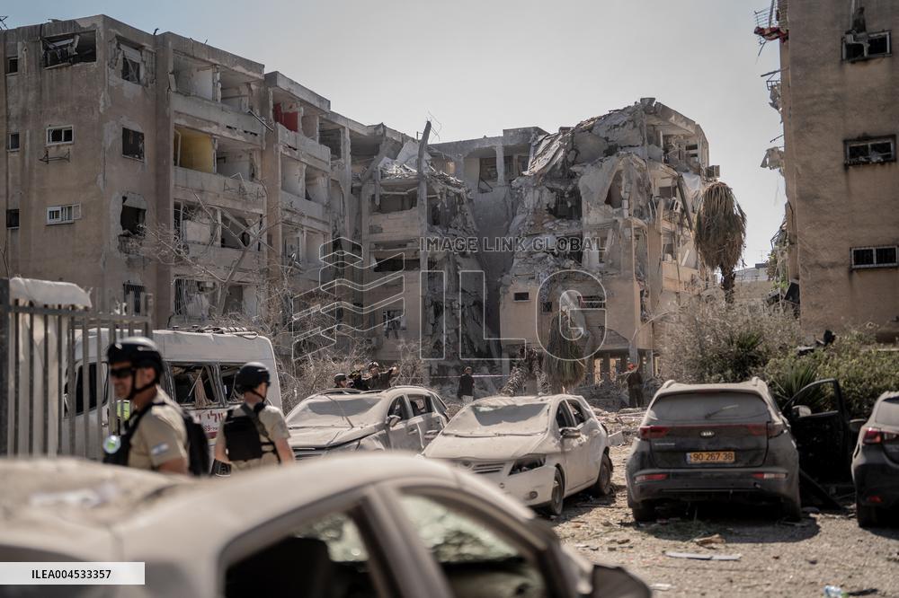 Iranian Balisstic Missle Hit Israel