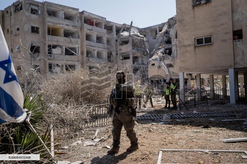 Iranian Balisstic Missle Hit Israel