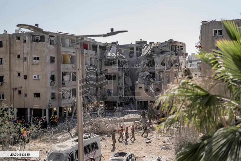 Iranian Balisstic Missle Hit Israel