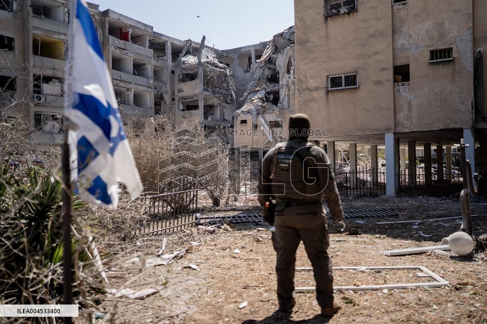 Iranian Balisstic Missle Hit Israel