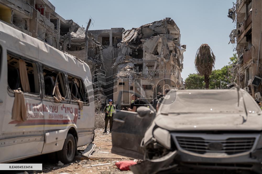 Iranian Balisstic Missle Hit Israel