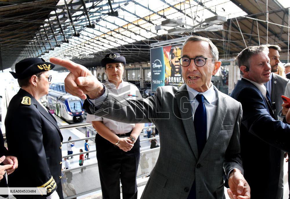 Bruno Retailleau Visits To Gare Du Nord Railway Station - Paris