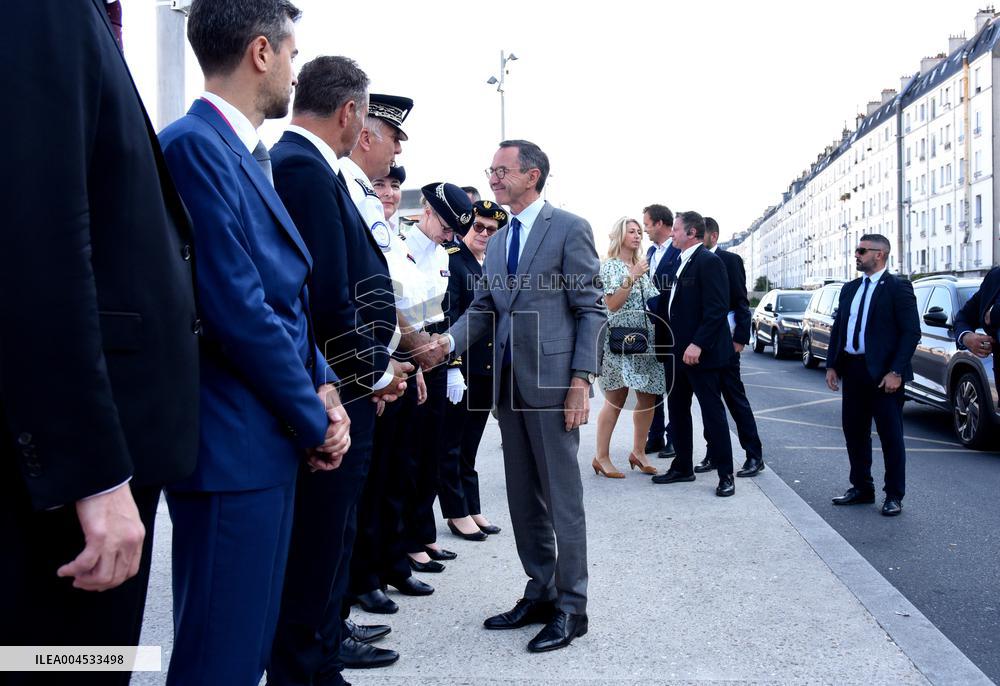 Bruno Retailleau Visits To Gare Du Nord Railway Station - Paris