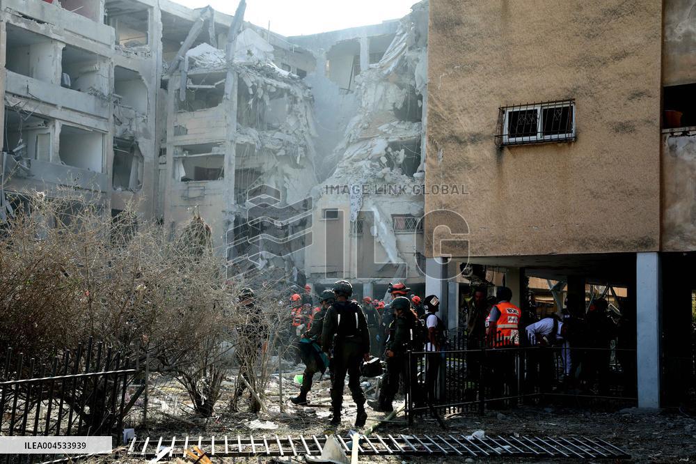 Iranian Balisstic Missle Hit Israel