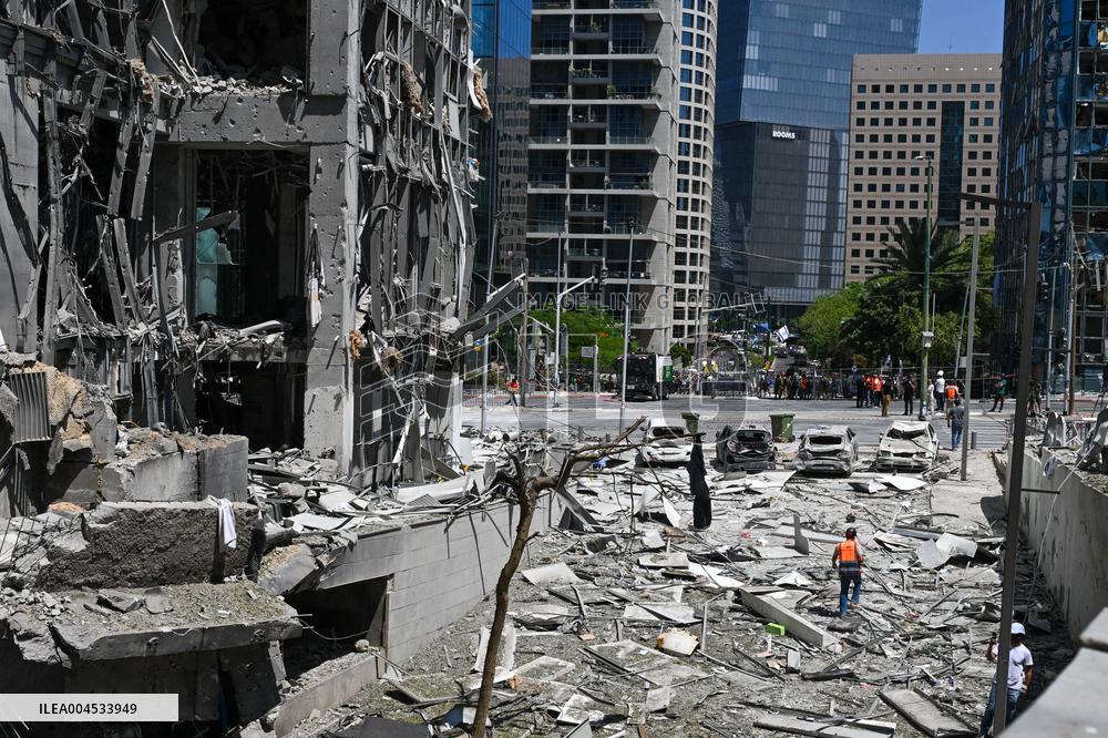 Iranian Balisstic Missle Hit Israel