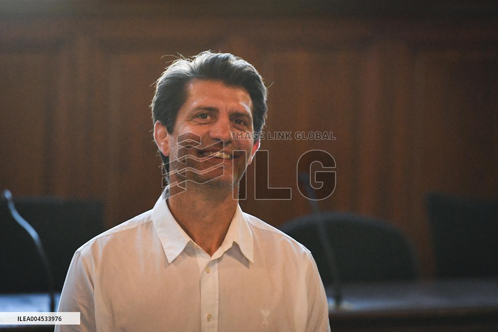 Tour de France dictation at the City Hall in Paris - FA
