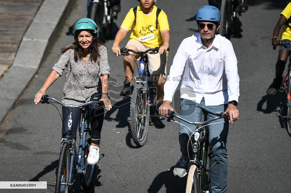 Tour de France dictation at the City Hall in Paris - FA