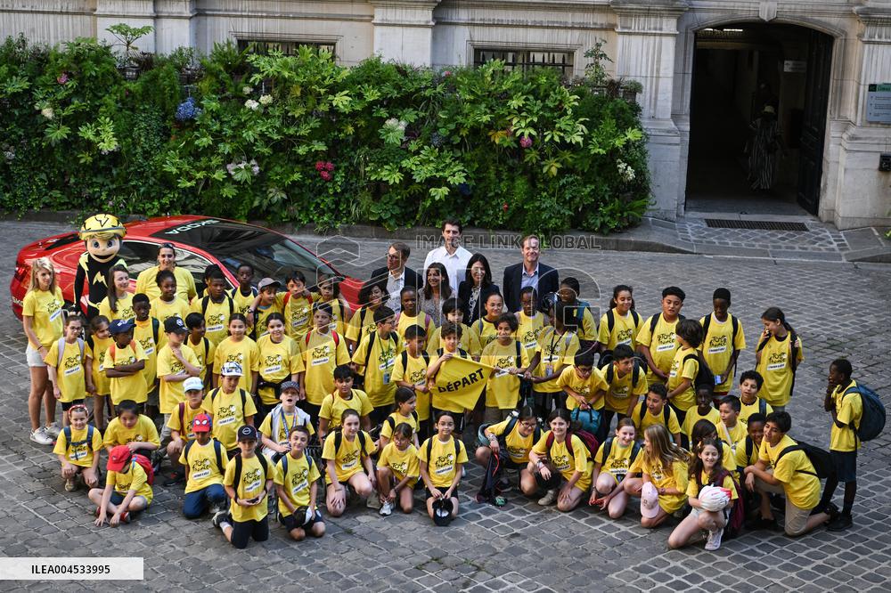 Tour de France dictation at the City Hall in Paris - FA
