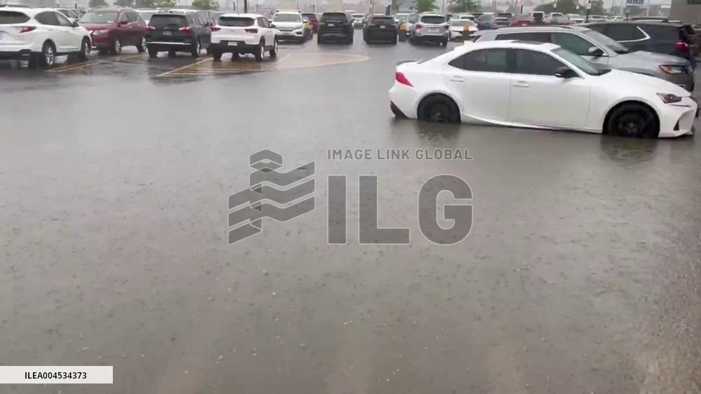 US: Heavy Rain Causes Flooding at New York Rochester Airport