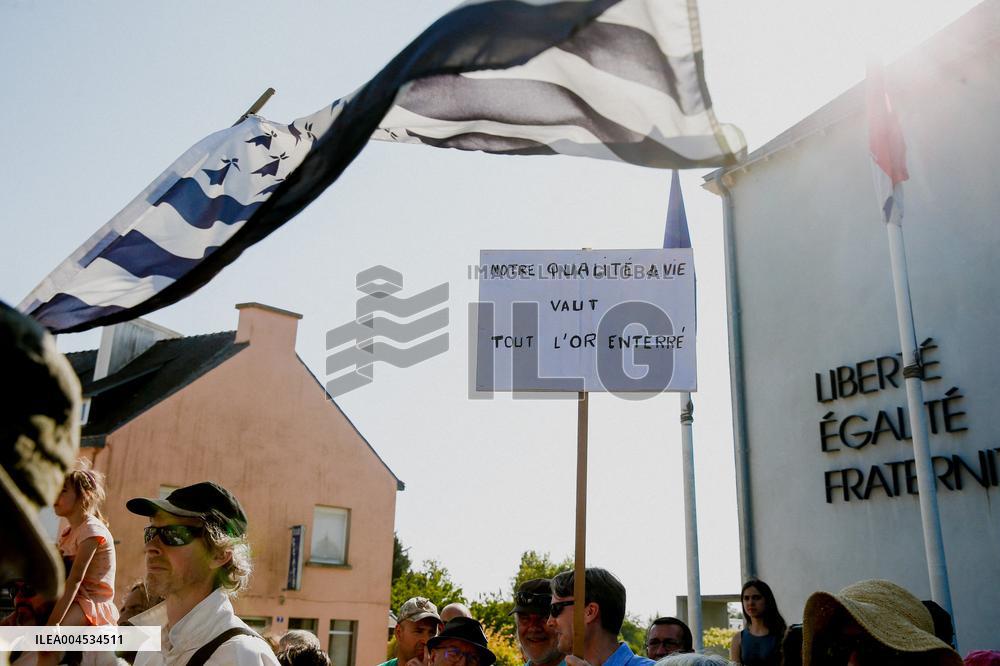 Protest Against Mining Projects - Birttany