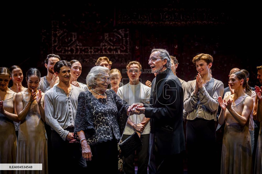 Princess Beatrix At The Jiri Kylian s Ballet Performance - The Hague