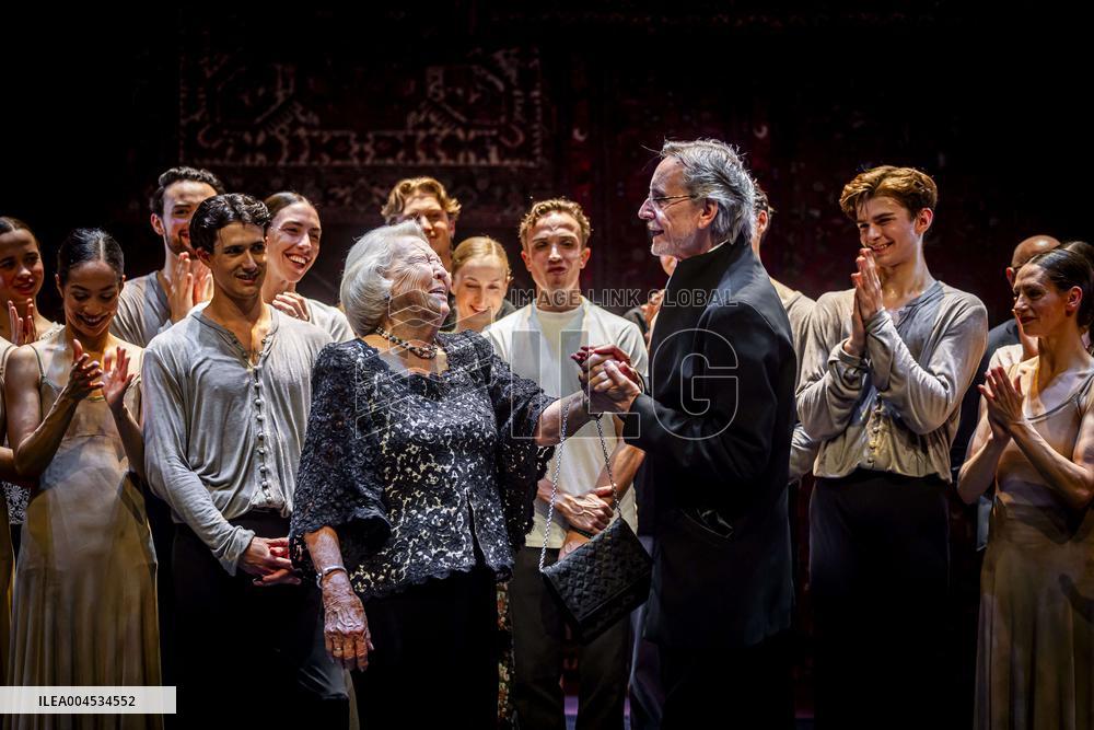 Princess Beatrix At The Jiri Kylian s Ballet Performance - The Hague
