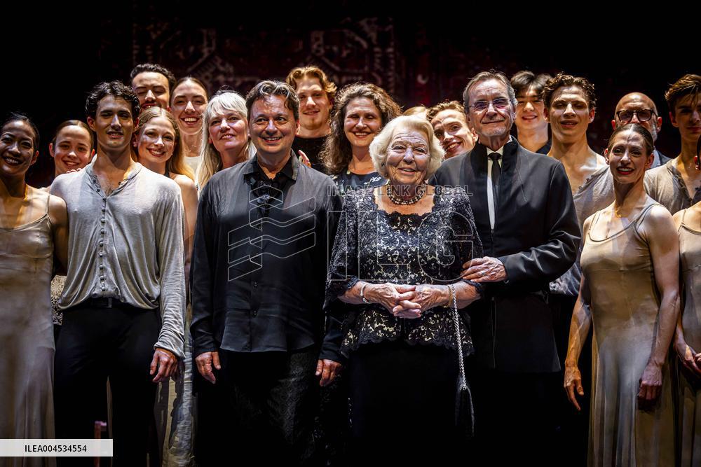 Princess Beatrix At The Jiri Kylian s Ballet Performance - The Hague