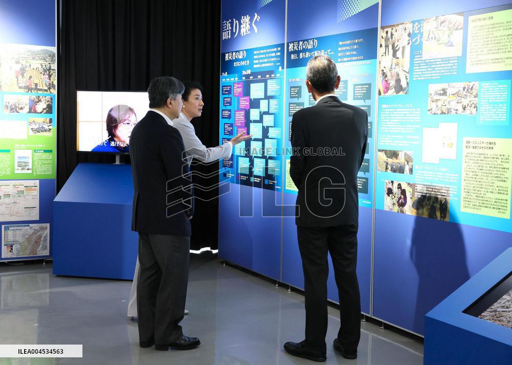 Japanese emperor, empress in Hiroshima