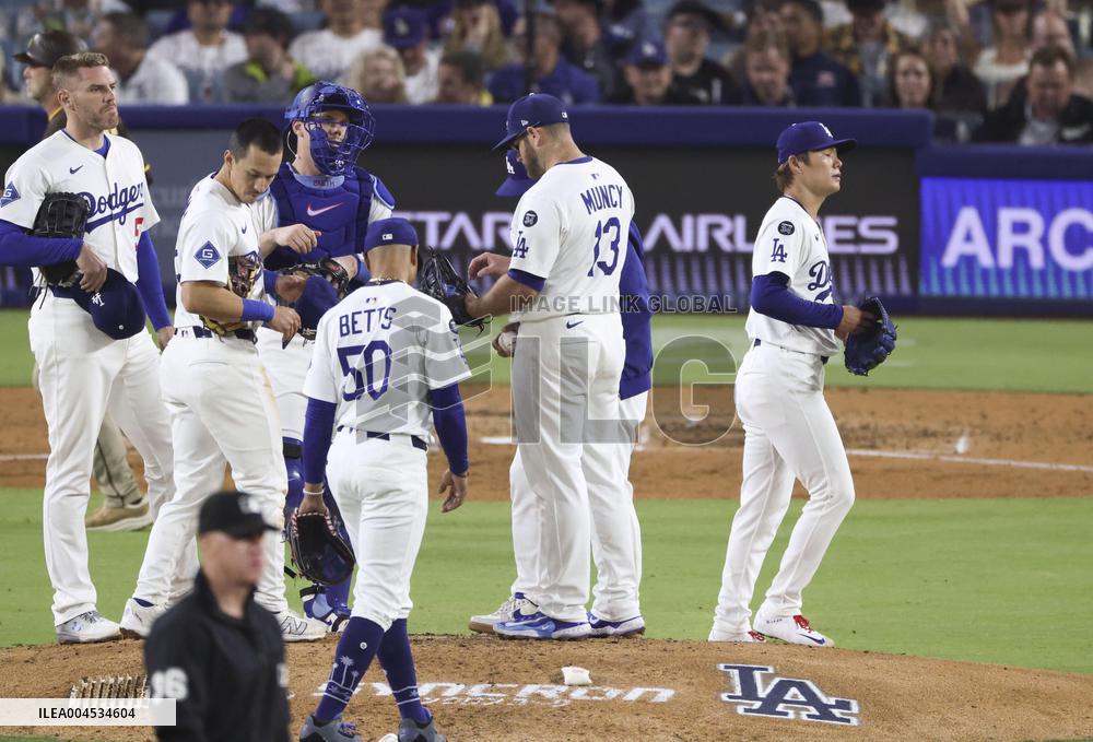 Baseball: Padres vs. Dodgers