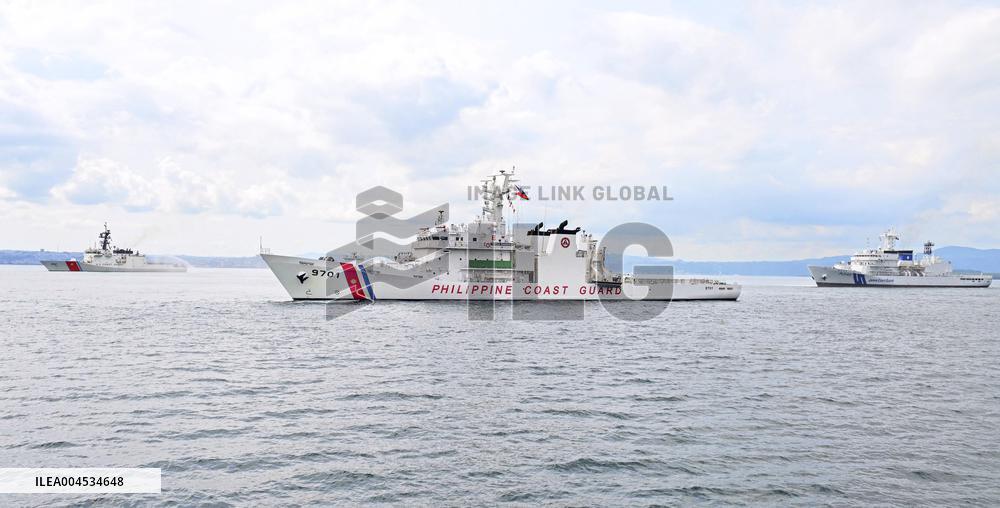 Japan-U.S.-Philippines rescue drill