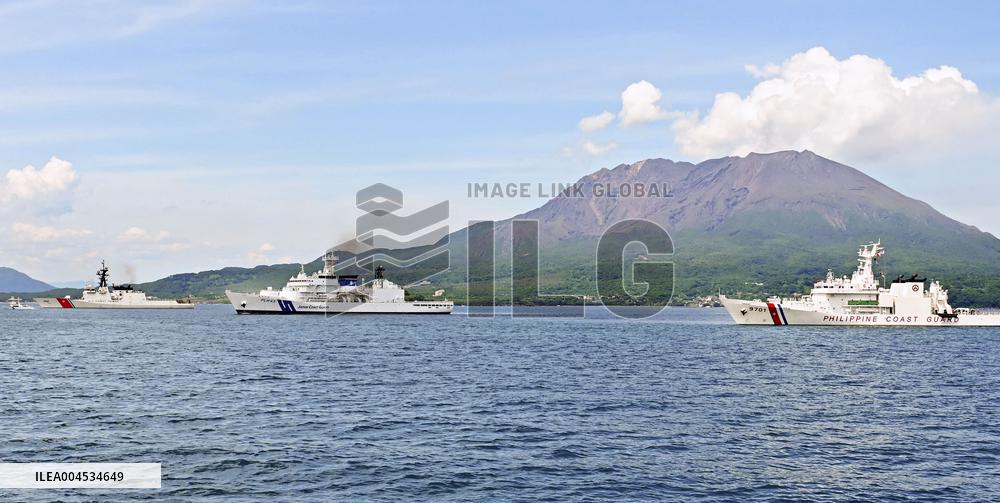 Japan-U.S.-Philippines rescue drill