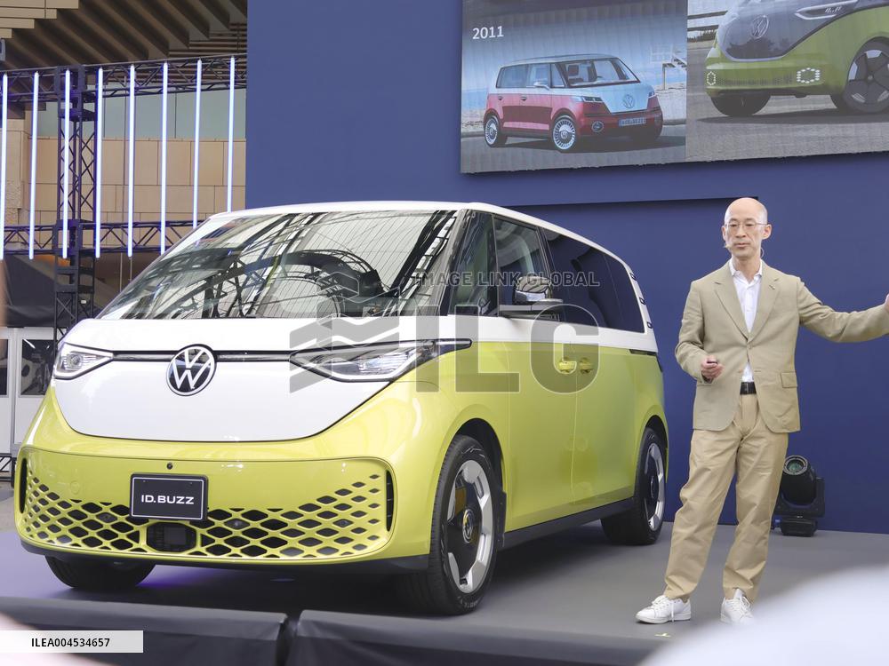 Volkswagen electric minivan
