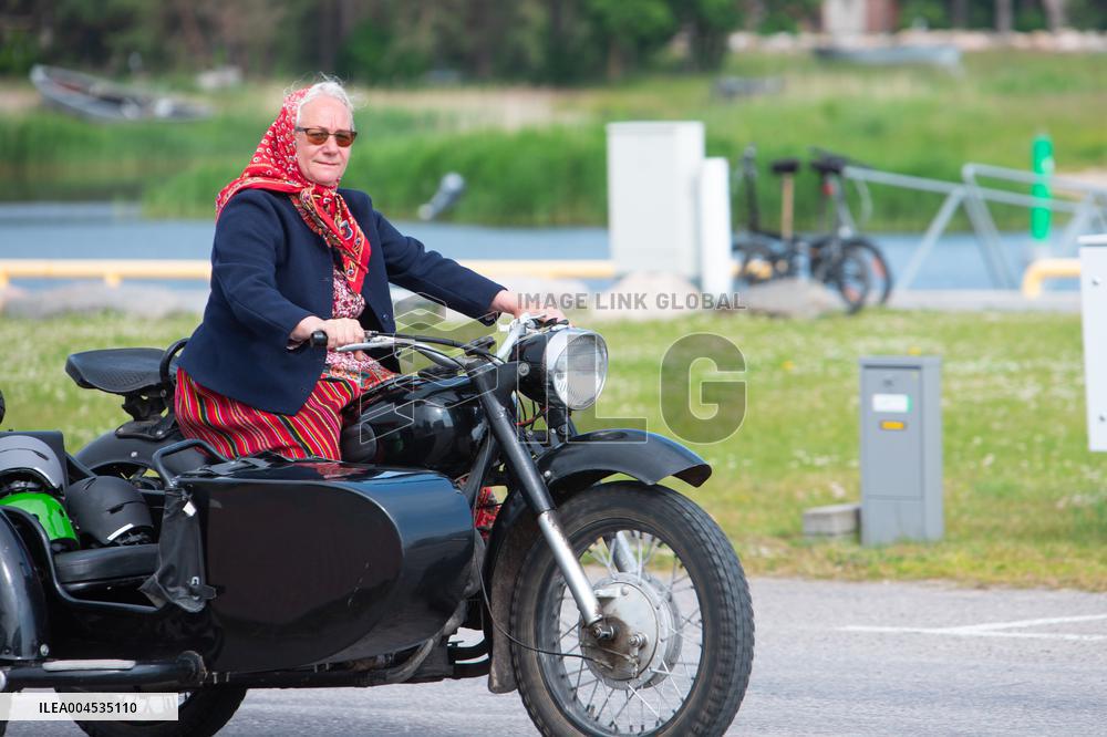 President of Estonia visited Kihnu island