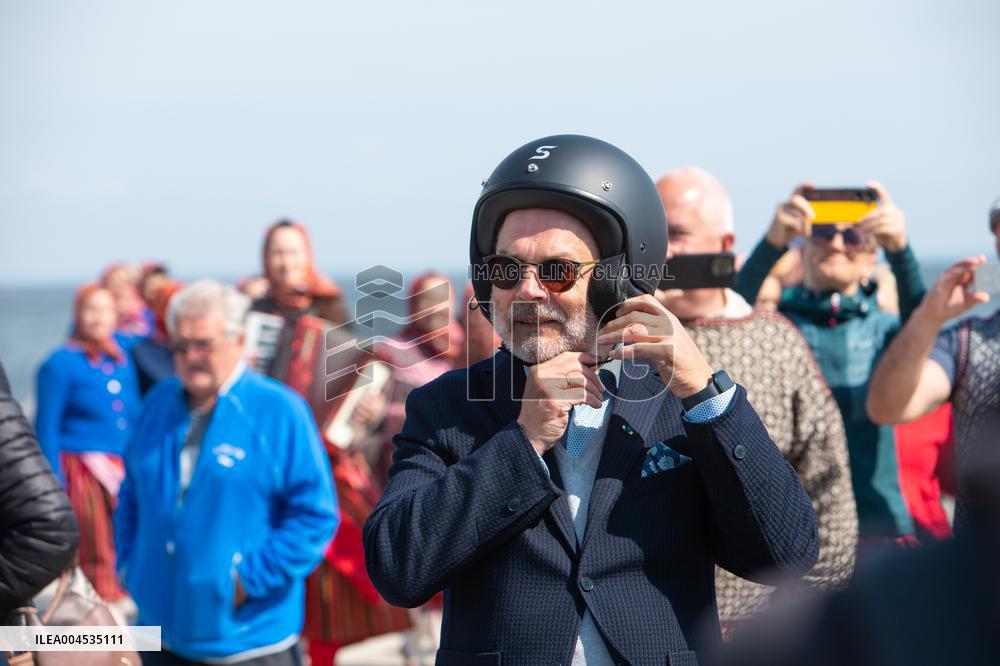 President of Estonia visited Kihnu island