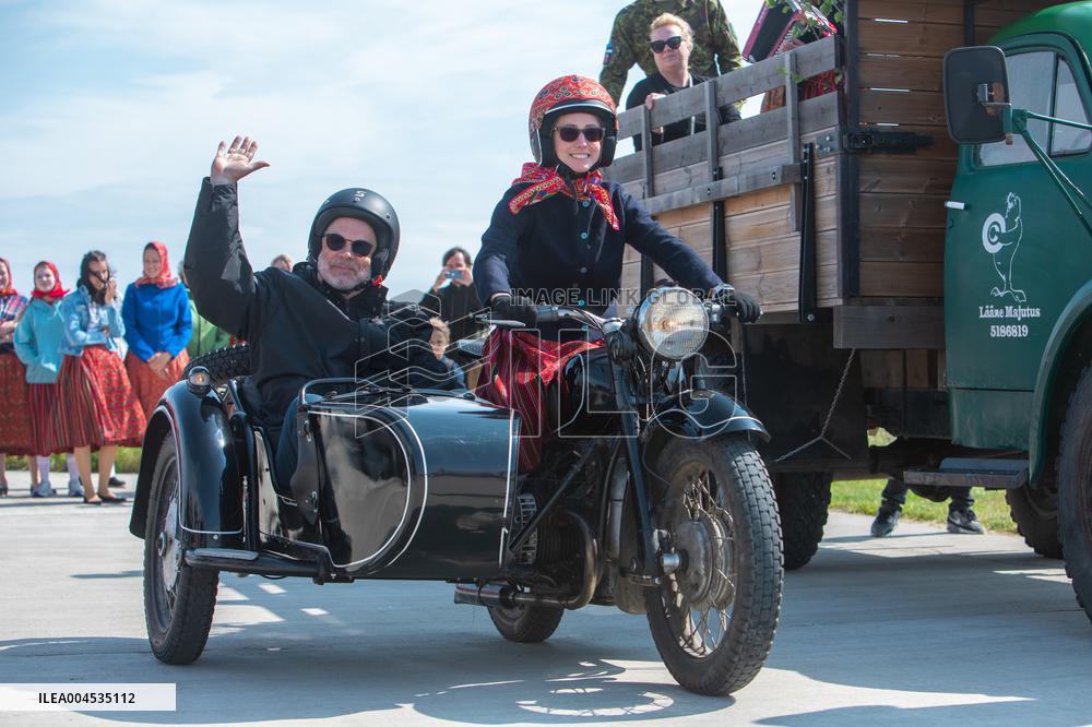 President of Estonia visited Kihnu island