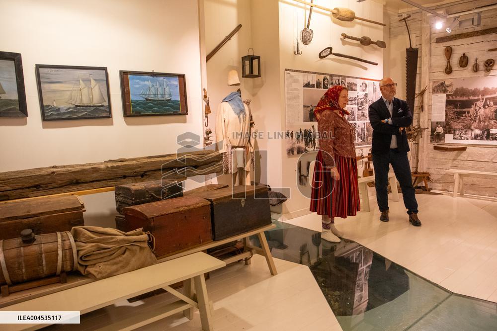 President of Estonia visited Kihnu island