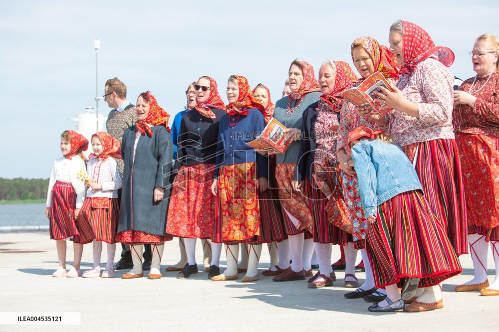 President of Estonia visited Kihnu island