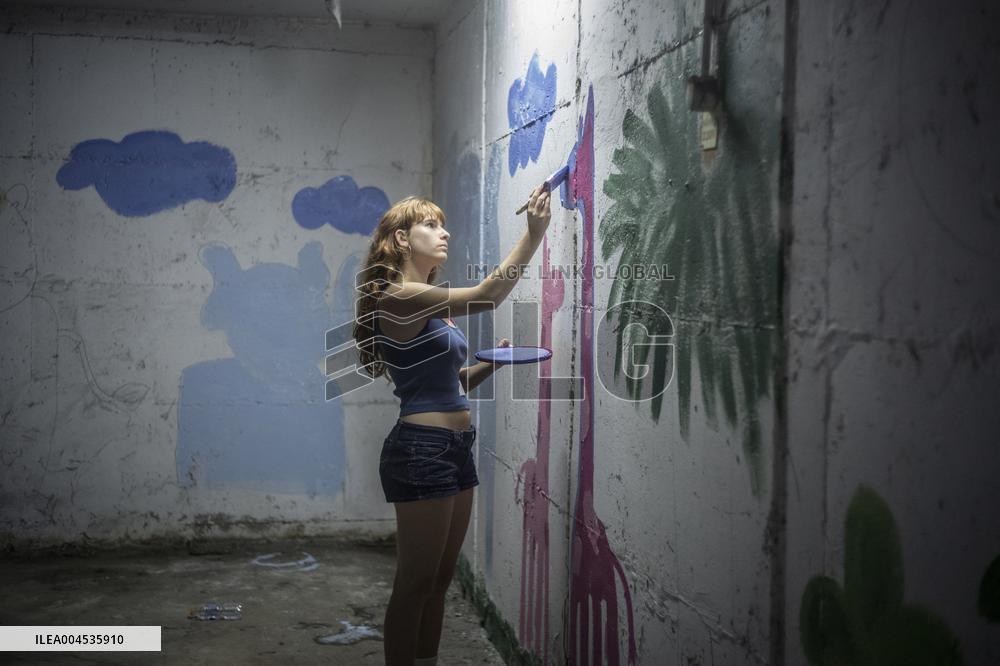 Atomic Shelter Preparations - Tel Aviv