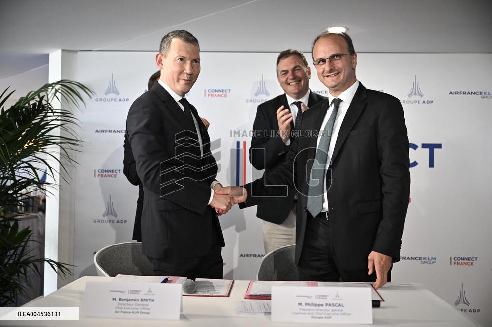 President Macron at Air France-KLM and Groupe ADP Partnership Signing at Paris Air Show - Le Bourget