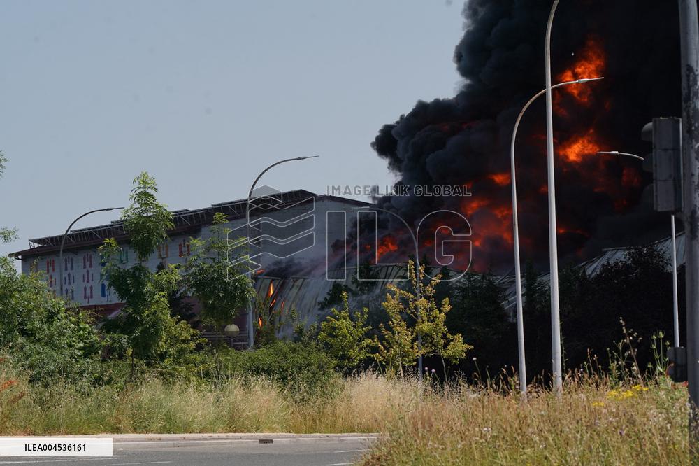 Fire At LEA Factory - Spain