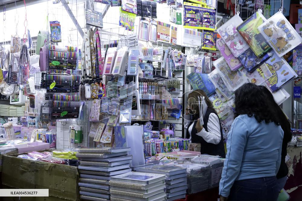 School Supplies Shop Illustrations - Mexico