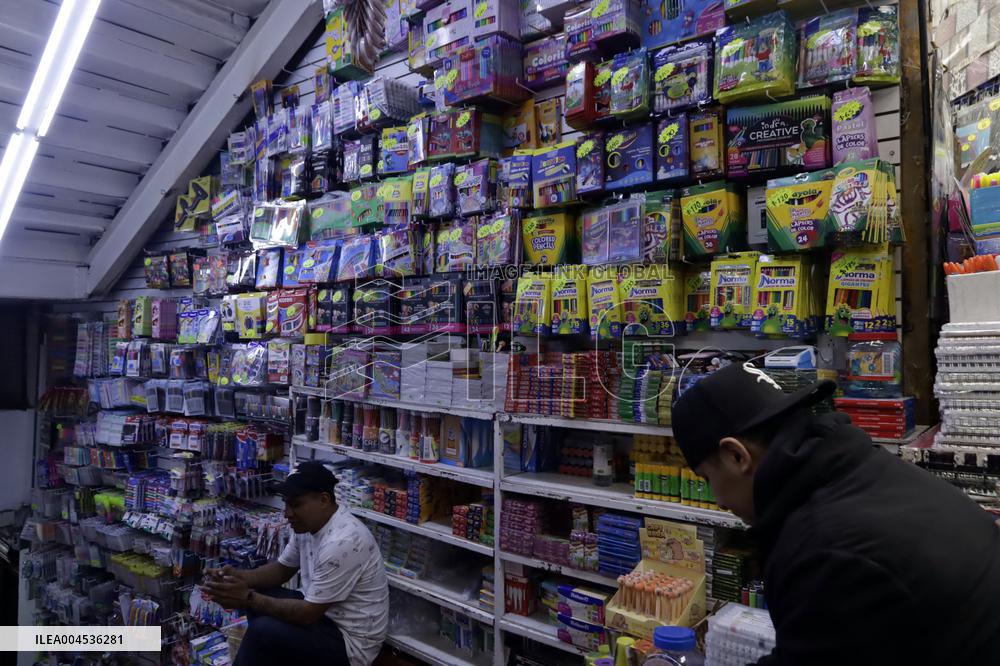 School Supplies Shop Illustrations - Mexico