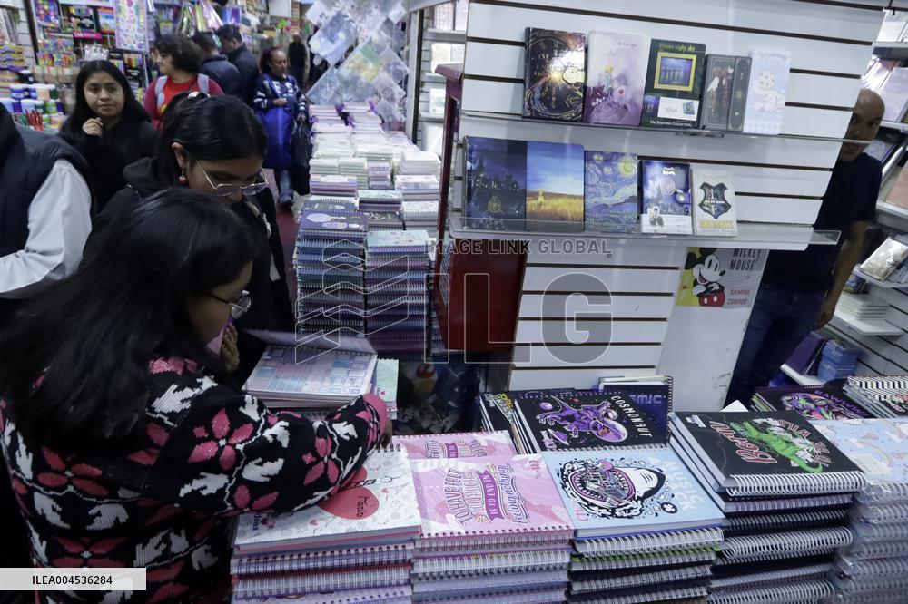 School Supplies Shop Illustrations - Mexico