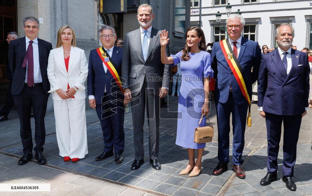 Spanish Royal Couple At College of Europe - Belgium