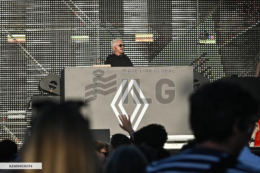 The Festiv4L in Paris FA