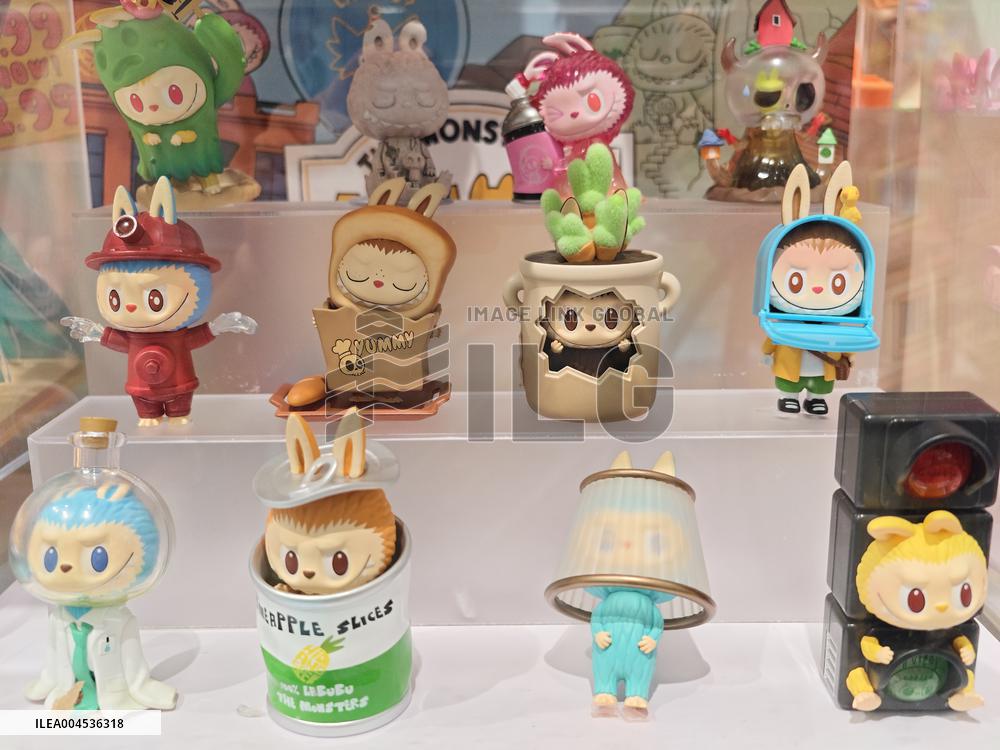 POP MART LABUBU Doll