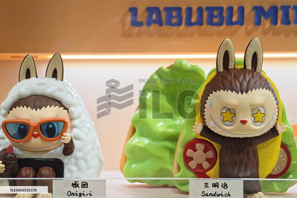 POP MART LABUBU Doll