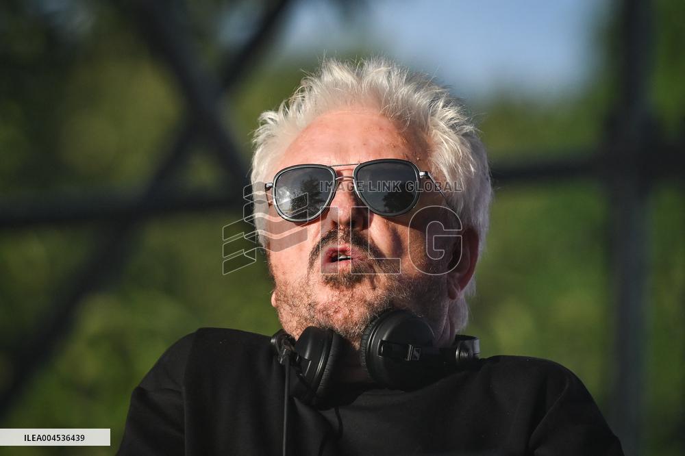 The Festiv4L in Paris FA