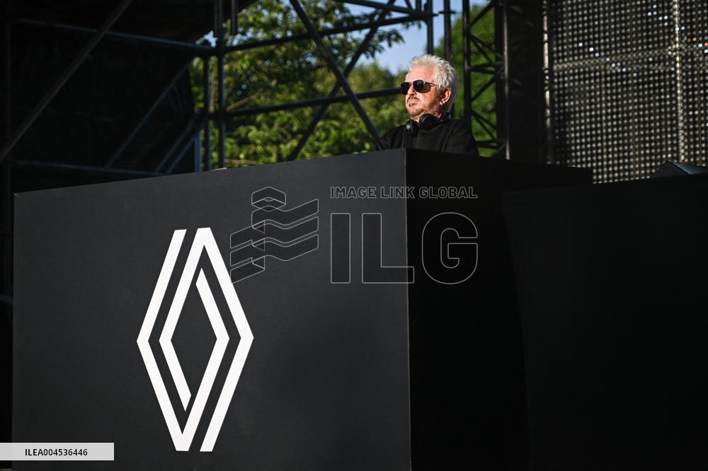 The Festiv4L in Paris FA