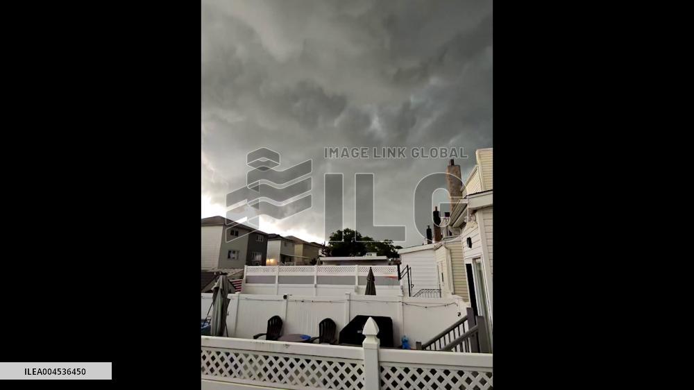 US: Cumulonimbus Clouds Blanket Brooklyn Sky Amid NYC Thunderstorm