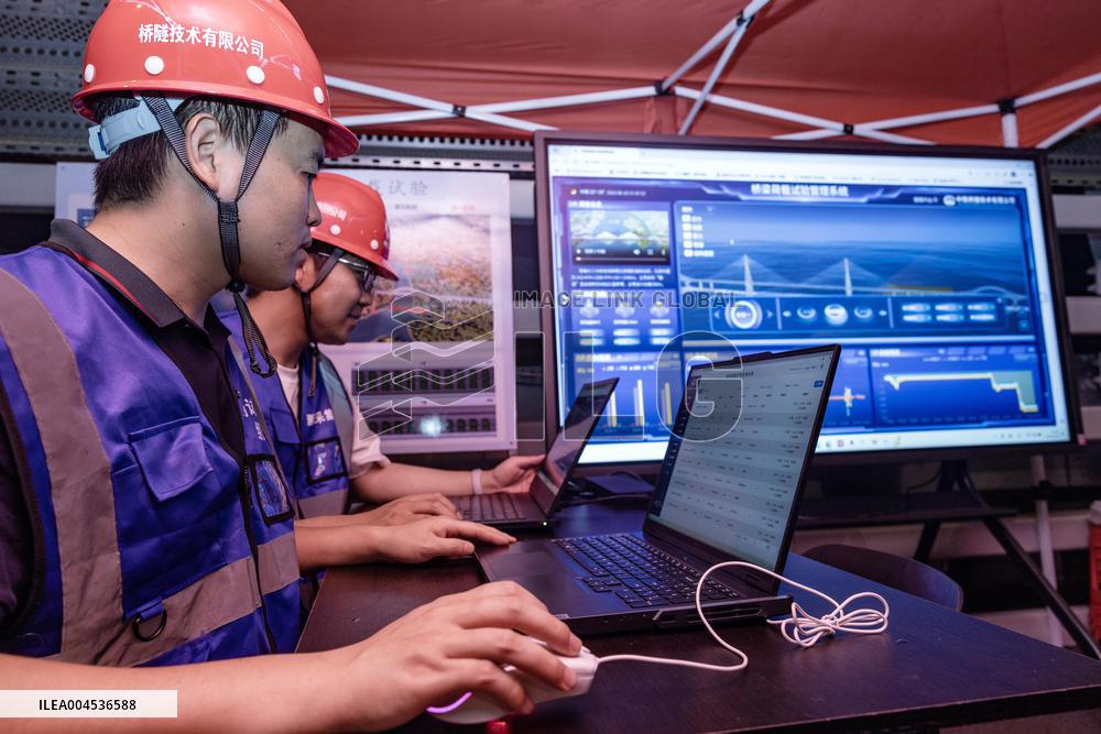 Changtai Yangtze River Bridge Load Test