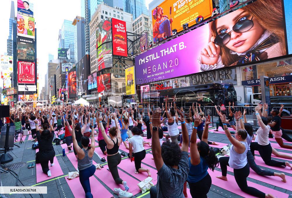 Solstice Yoga in Times Square - NYC