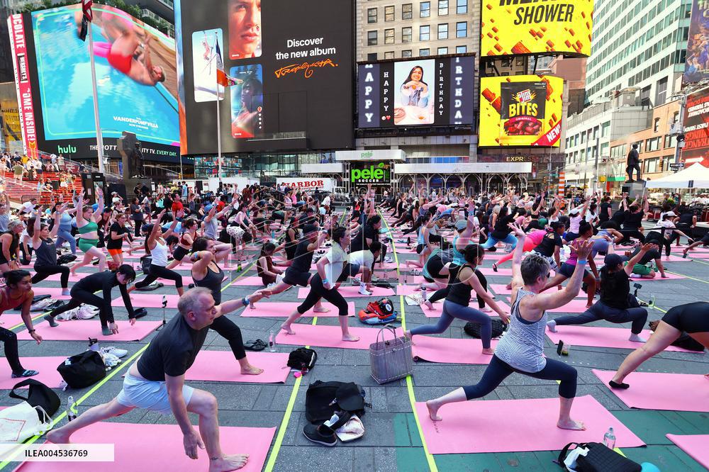 Solstice Yoga in Times Square - NYC