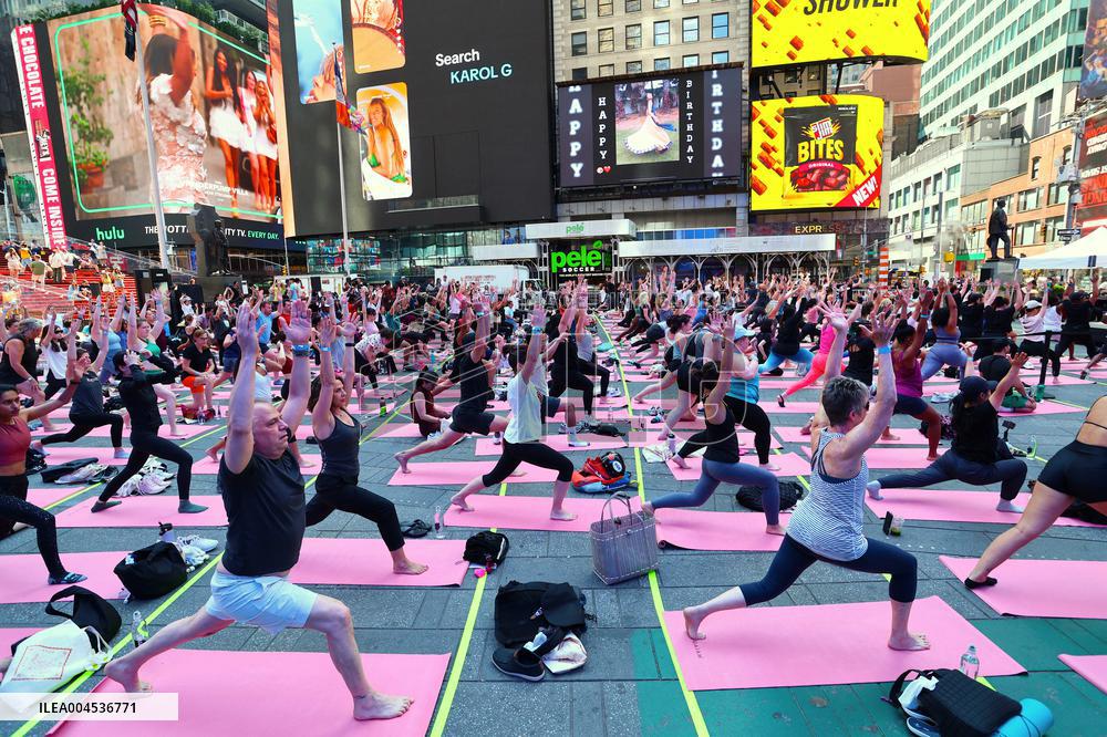 Solstice Yoga in Times Square - NYC