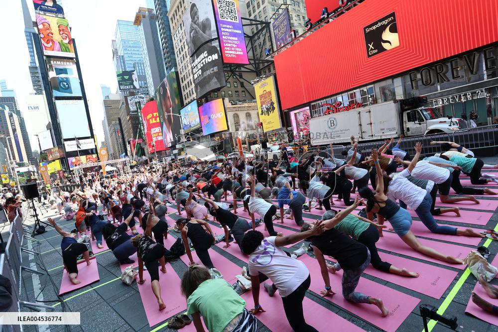 Solstice Yoga in Times Square - NYC
