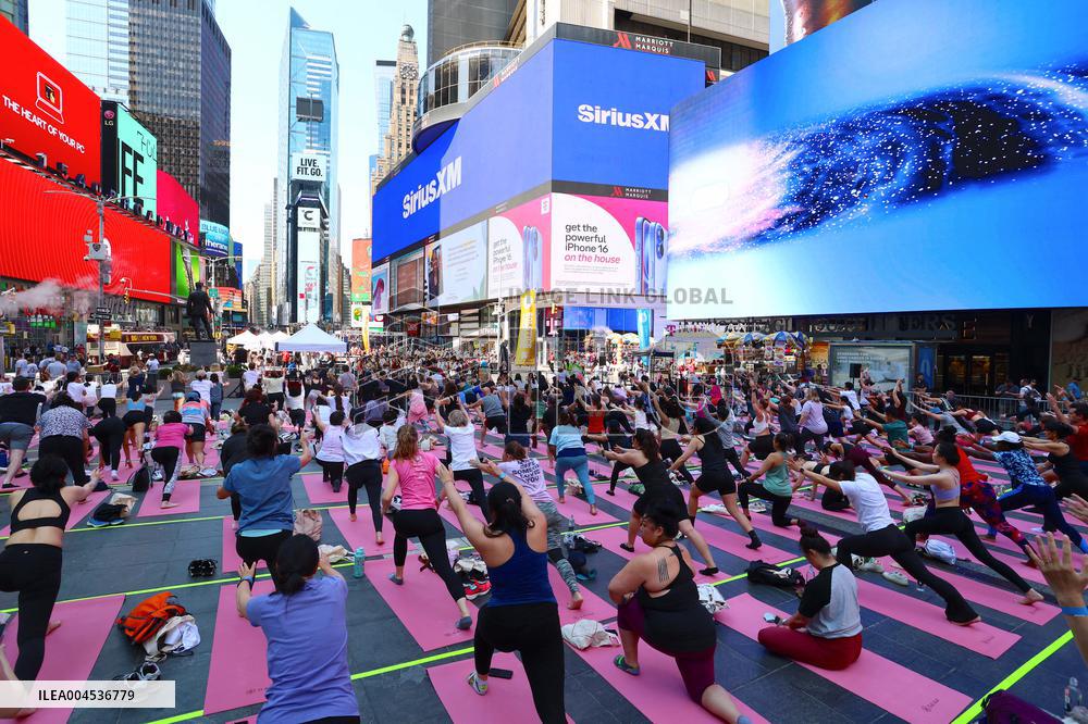 Solstice Yoga in Times Square - NYC